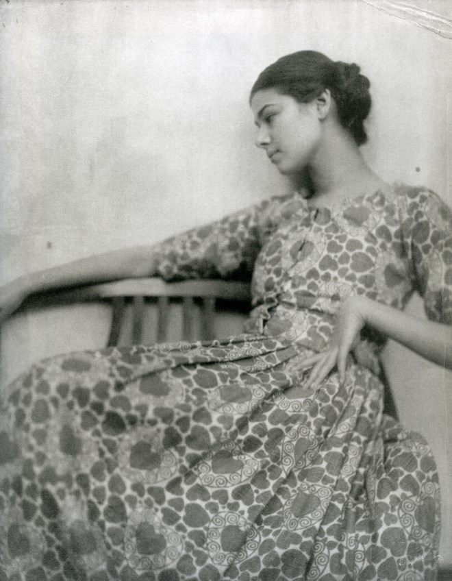 Minya Diez-Dührkoop_portrait d'une jeune femme_v1915