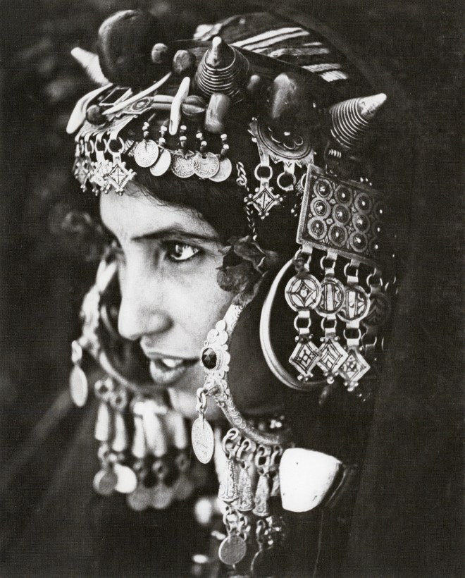 Anonyme_femme de Tarhjicht en parure de fête, oasis du Bani_sd_p164