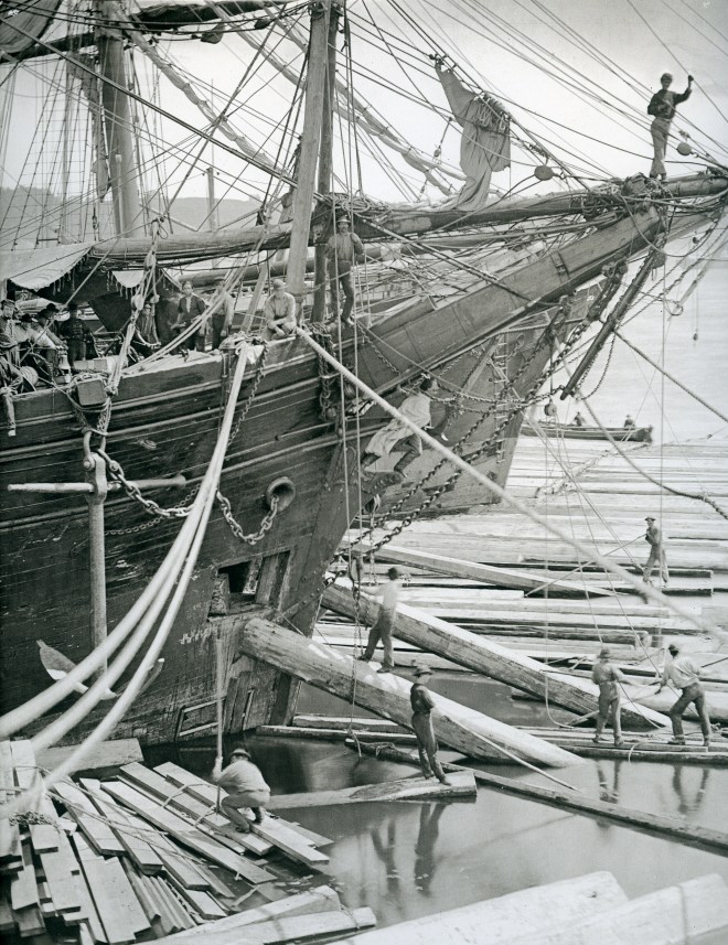 Notman_loading ship with square timber, Quebec City, Quebec, 1872_pl100