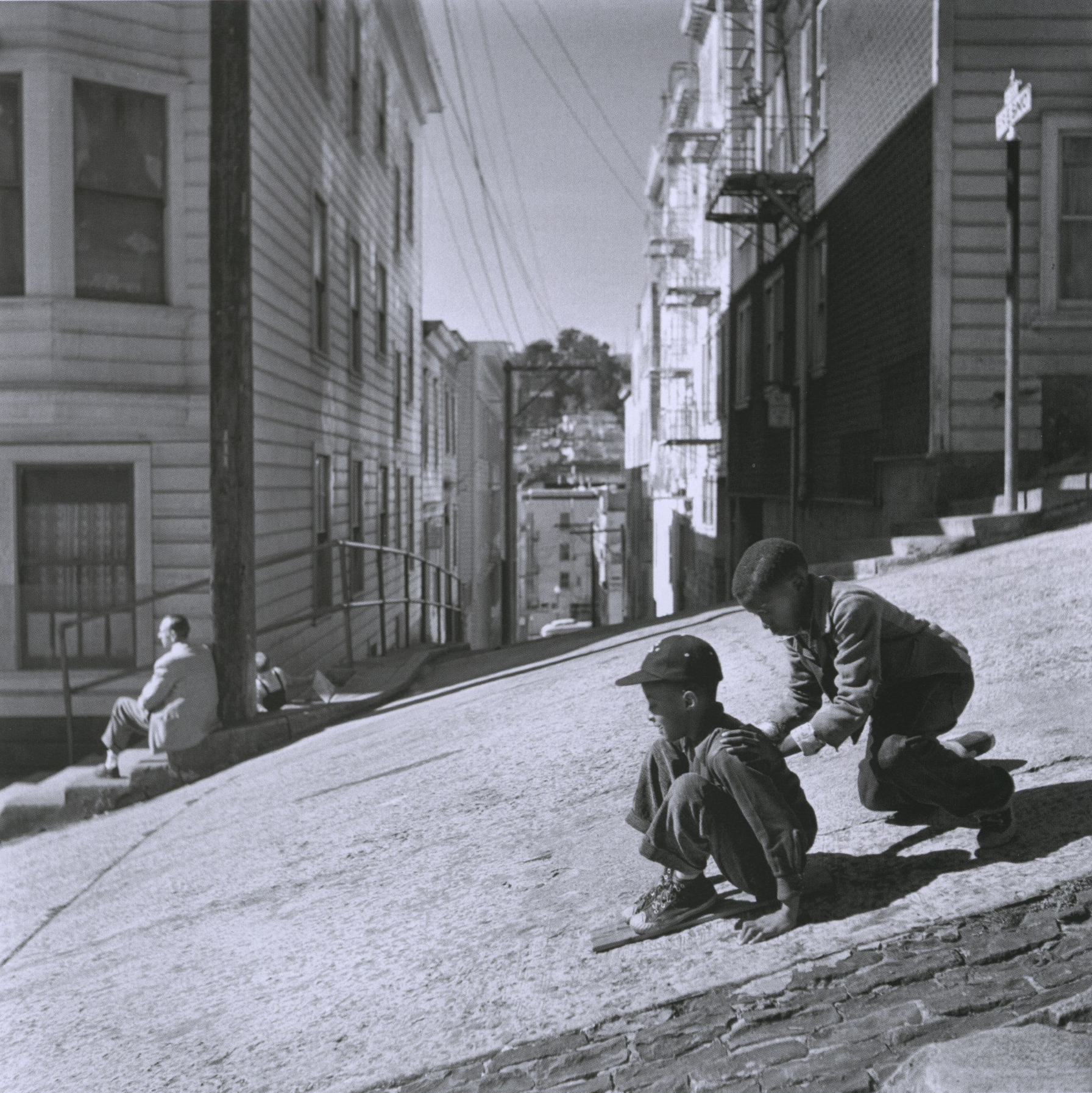 fred lyon_north beach athletes, kearny street_p26