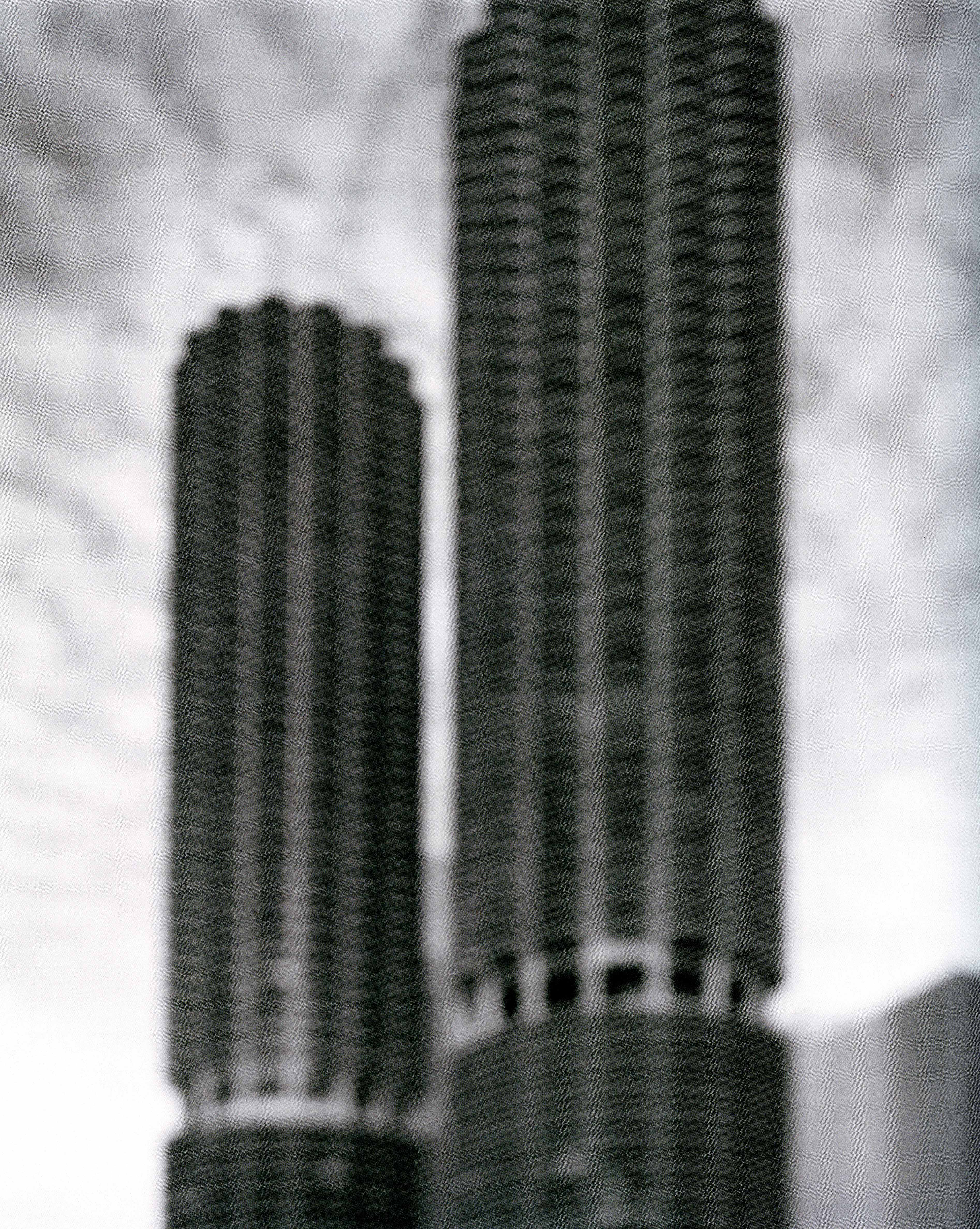 hiroshi sugimoto_marina city, chicago, 2001_p154_R